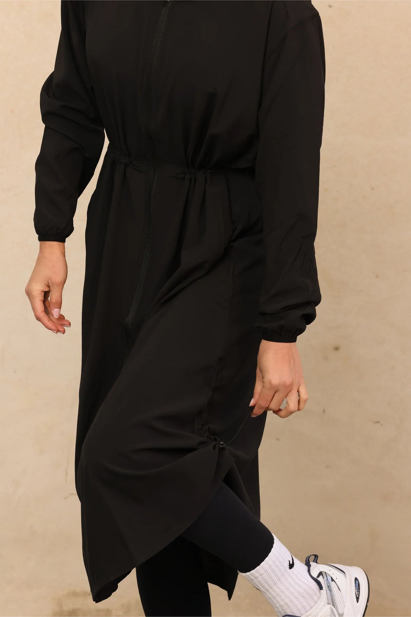 Veste Longue ActiveFit avec Capuche – Noir & Gris