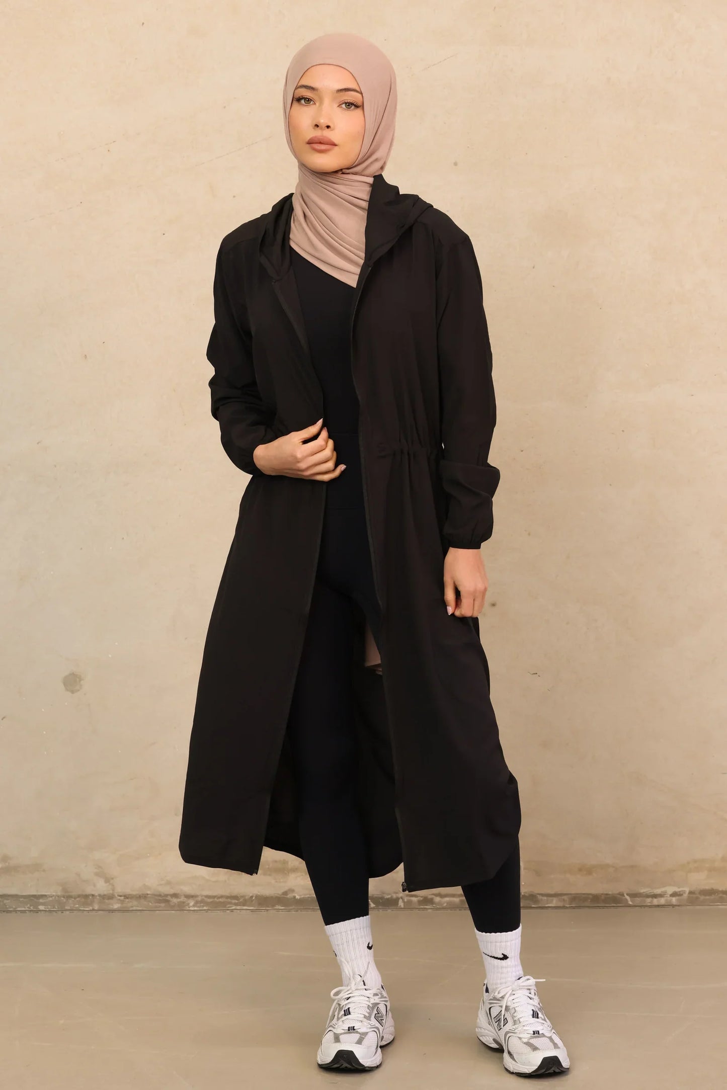 Veste Longue ActiveFit avec Capuche – Noir & Gris