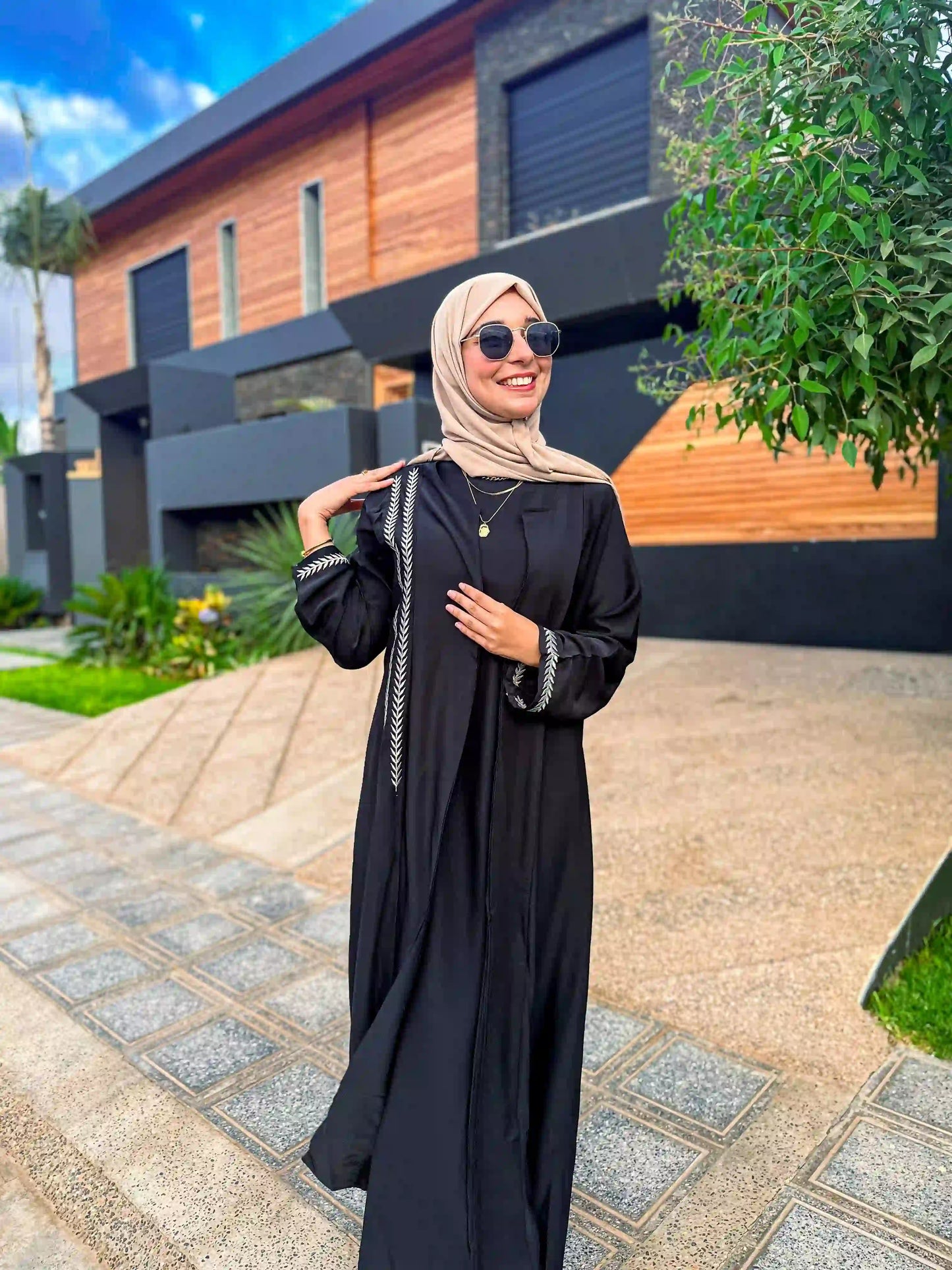 Luna - Abaya 2 pièces Chic Embrodée WIA