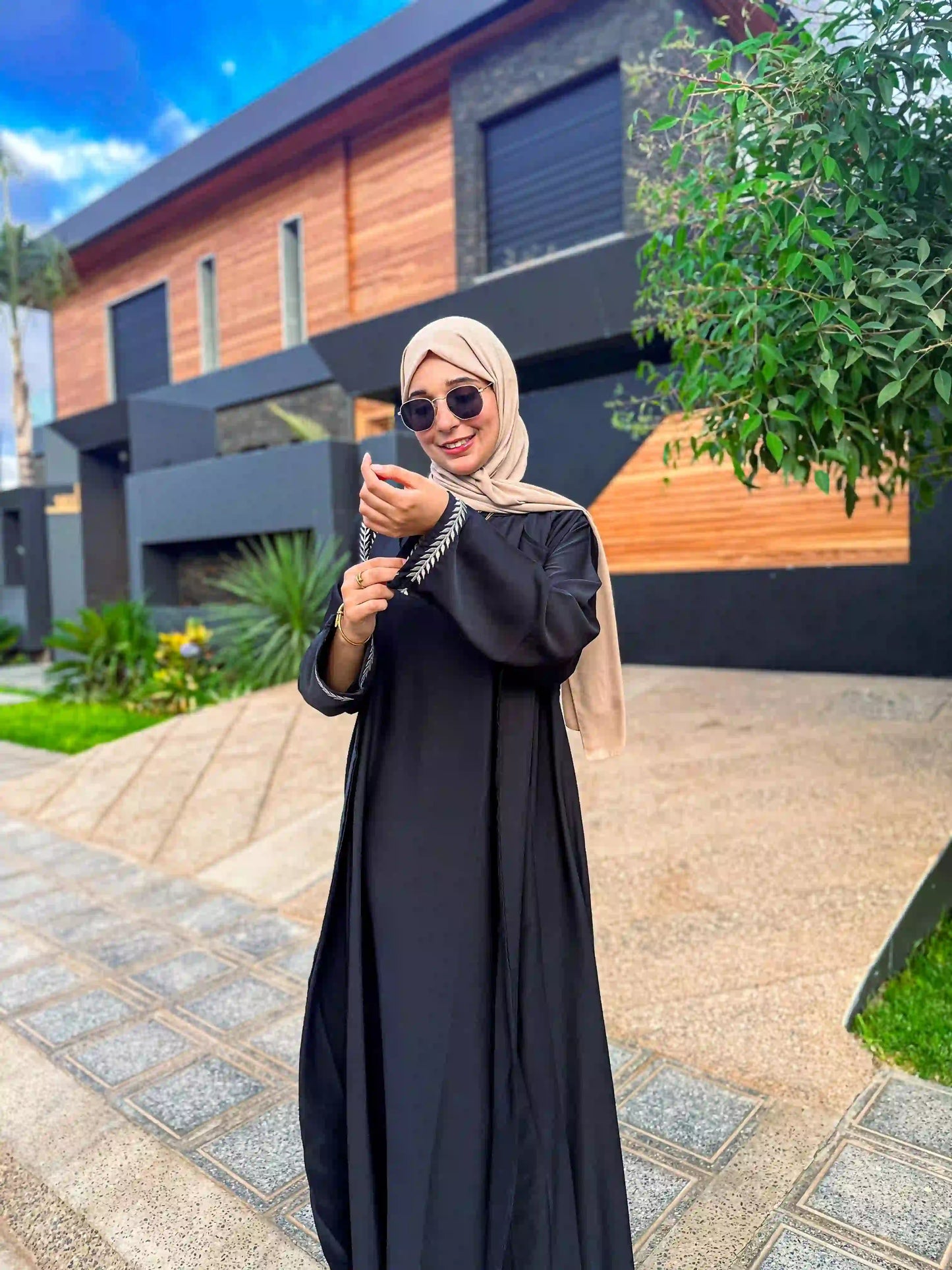 Luna - Abaya 2 pièces Chic Embrodée WIA