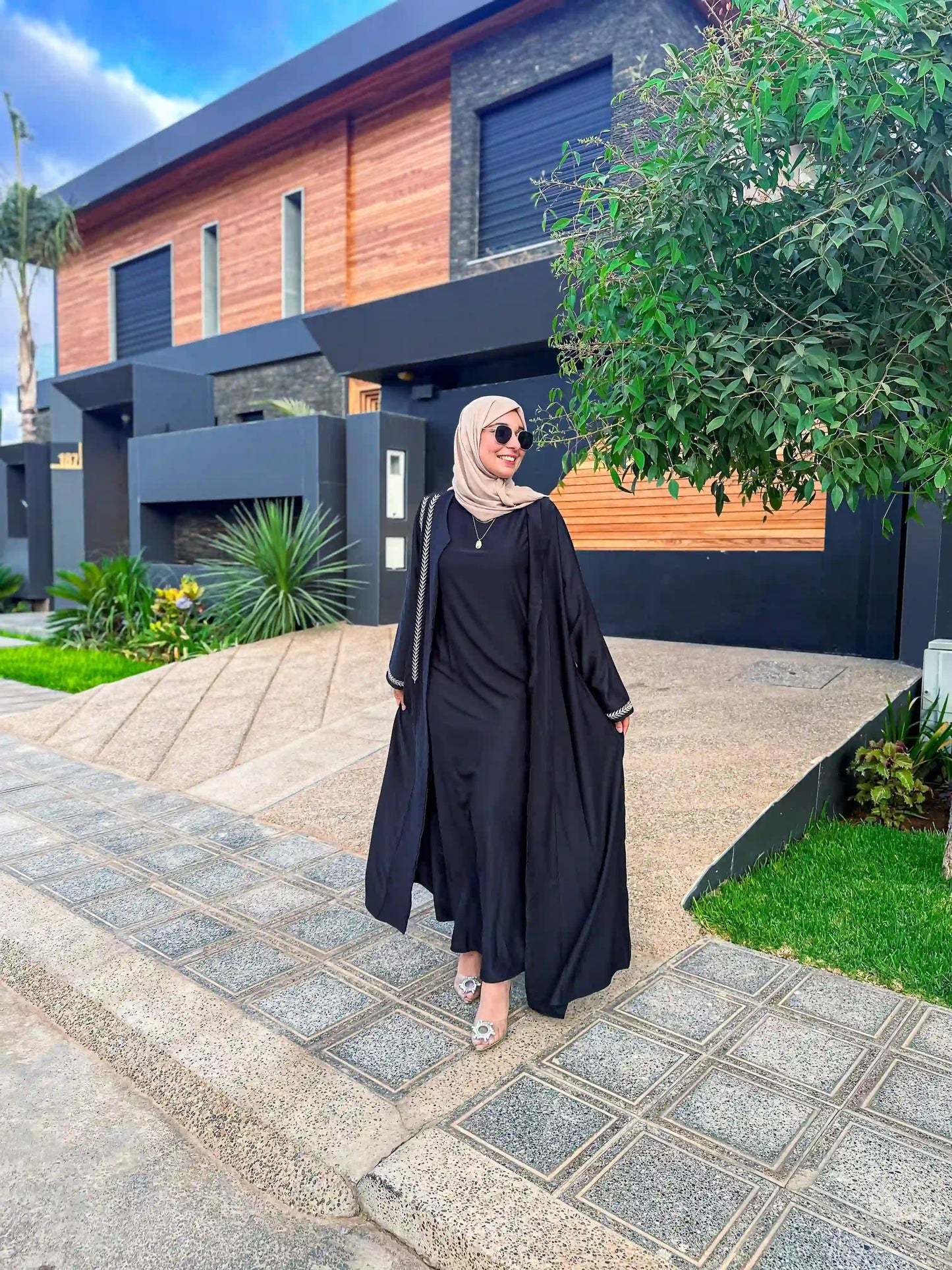 Luna - Abaya 2 pièces Chic Embrodée WIA