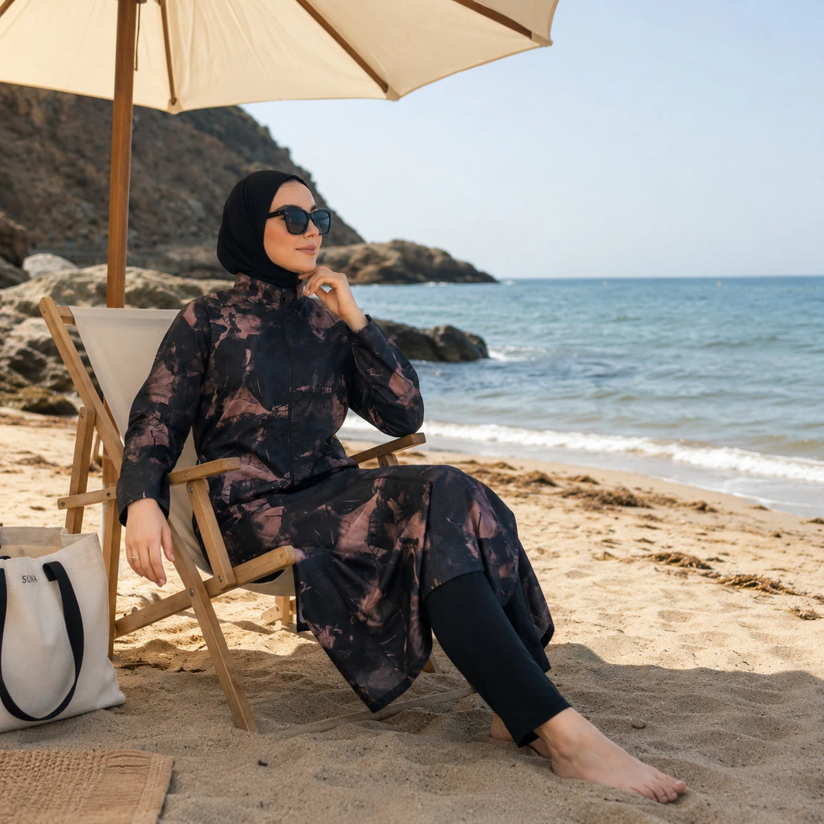 Burkini Éclipse – Ensemble Noir-Doré Élégant